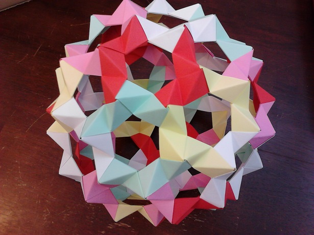 Fullerent with 30 hexagons